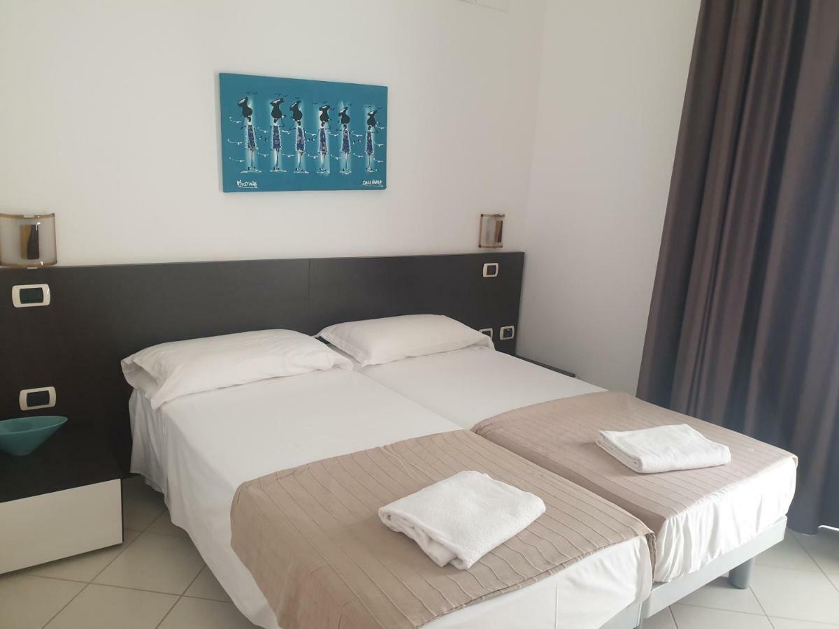 Aparthotel Por Do Sol ซาลเรย์ ภายนอก รูปภาพ